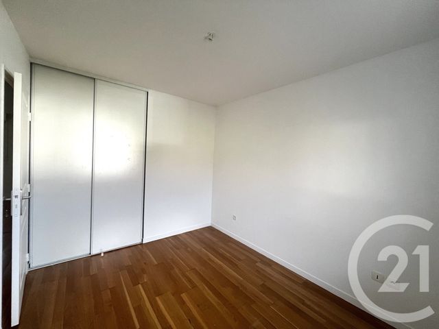 Maison &agrave; louer - 4 pi&egrave;ces - 90,45 m2 - Saucats - 33 - AQUITAINE