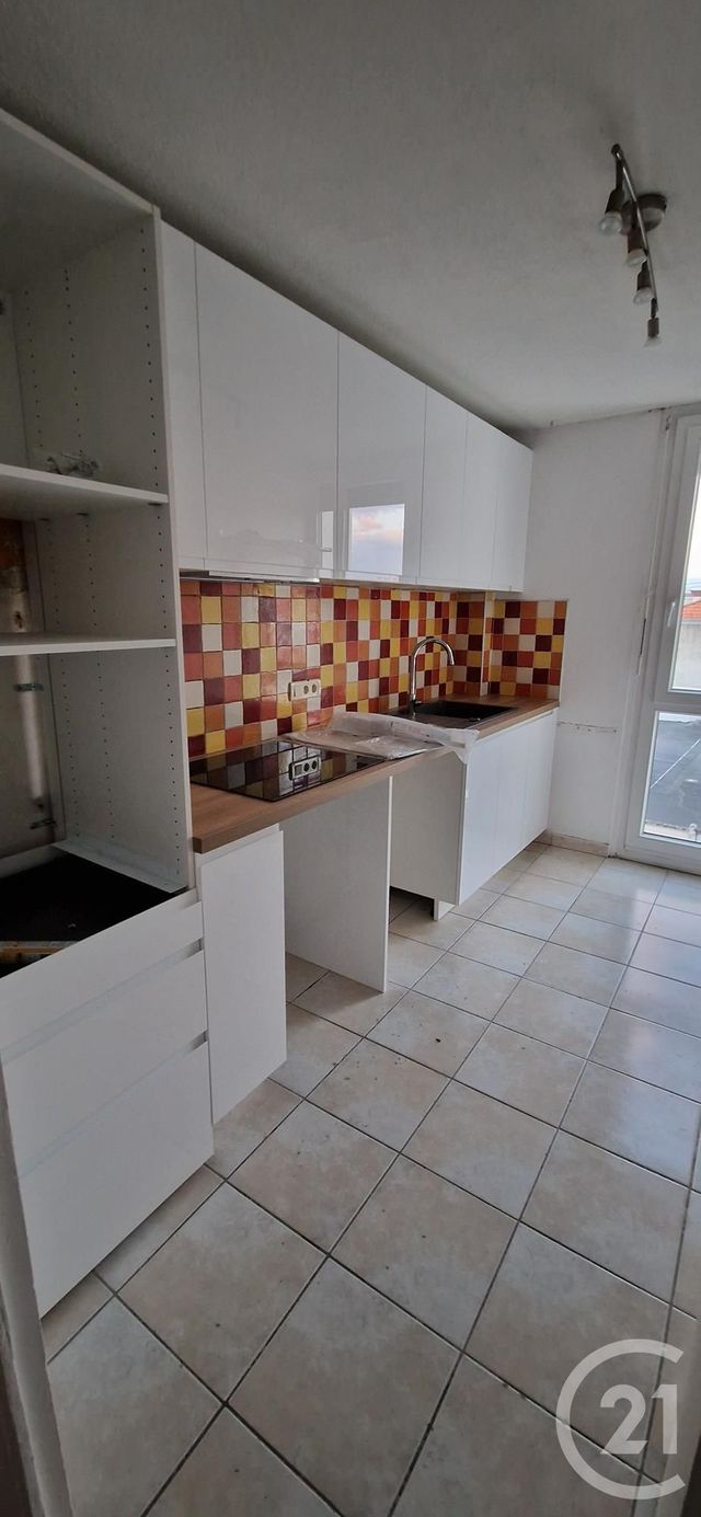 Appartement F2 &agrave; louer - 2 pi&egrave;ces - 57,45 m2 - Bordeaux - 33 - AQUITAINE