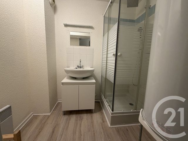 Appartement Duplex &agrave; louer - 2 pi&egrave;ces - 42,87 m2 - Castelnau De Medoc - 33 - AQUITAINE