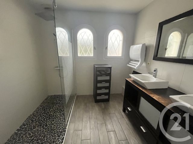 Maison &agrave; louer - 5 pi&egrave;ces - 154,12 m2 - St Jean D Illac - 33 - AQUITAINE