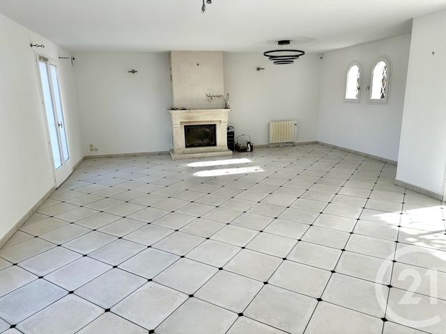 Maison &agrave; louer - 5 pi&egrave;ces - 154,12 m2 - St Jean D Illac - 33 - AQUITAINE