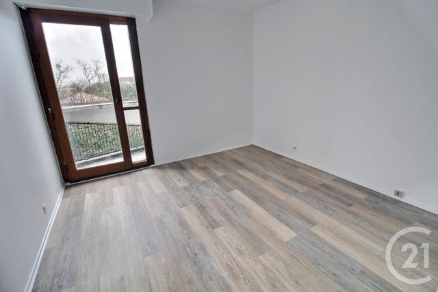 Appartement T3 &agrave; louer - 3 pi&egrave;ces - 57,40 m2 - Pessac - 33 - AQUITAINE