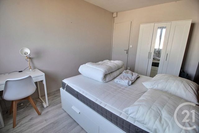 Appartement Chambre &agrave; louer - 1 pi&egrave;ce - 11,86 m2 - Pessac - 33 - AQUITAINE