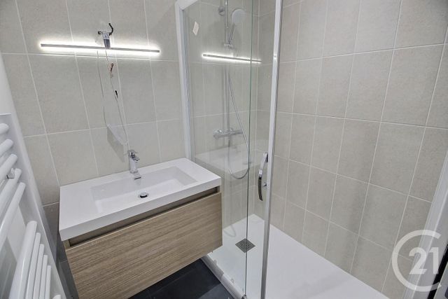 Appartement F3 &agrave; louer - 3 pi&egrave;ces - 61,98 m2 - Bordeaux - 33 - AQUITAINE