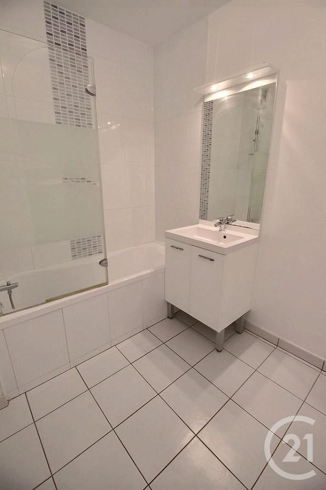 Appartement F3 &agrave; louer - 3 pi&egrave;ces - 65,48 m2 - Bruges - 33 - AQUITAINE