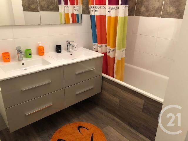 Maison &agrave; louer - 5 pi&egrave;ces - 77,50 m2 - Cergy - 95 - ILE-DE-FRANCE