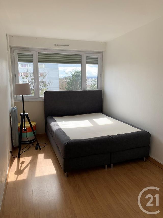 Appartement a vendre  - 4 pièce(s) - 77.1 m2 - Surfyn