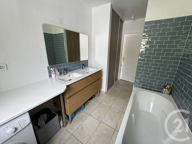 Maison &agrave; louer - 6 pi&egrave;ces - 146,41 m2 - Cergy - 95 - ILE-DE-FRANCE