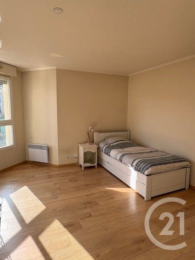 Appartement F1 &agrave; louer - 1 pi&egrave;ce - 27,56 m2 - Cergy - 95 - ILE-DE-FRANCE
