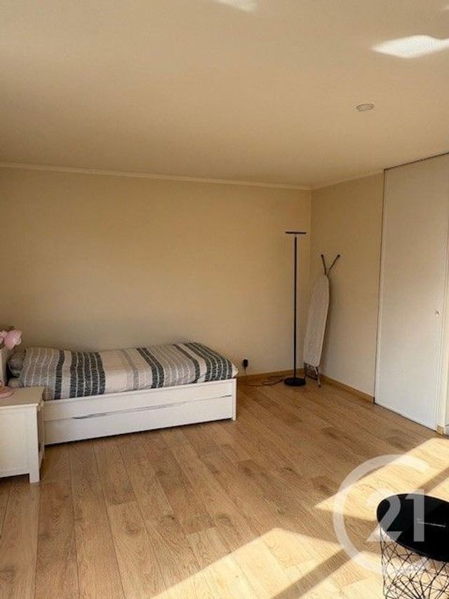 Appartement F1 &agrave; louer - 1 pi&egrave;ce - 27,56 m2 - Cergy - 95 - ILE-DE-FRANCE