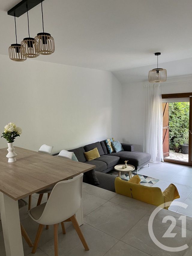 Maison &agrave; louer - 4 pi&egrave;ces - 94,67 m2 - Cergy - 95 - ILE-DE-FRANCE