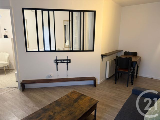 Appartement Studio &agrave; louer - 1 pi&egrave;ce - 37 m2 - Pontoise - 95 - ILE-DE-FRANCE