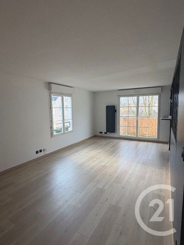 Appartement &agrave; louer - 3 pi&egrave;ces - 65 m2 - Cergy - 95 - ILE-DE-FRANCE
