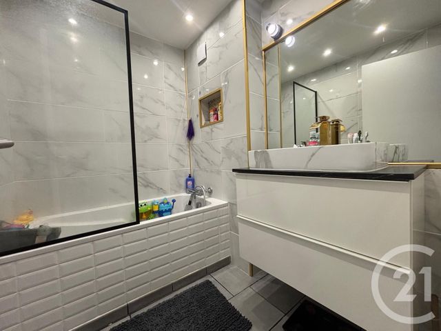 Appartement F4 &agrave; vendre - 4 pi&egrave;ces - 82,40 m2 - Eragny Sur Oise - 95 - ILE-DE-FRANCE
