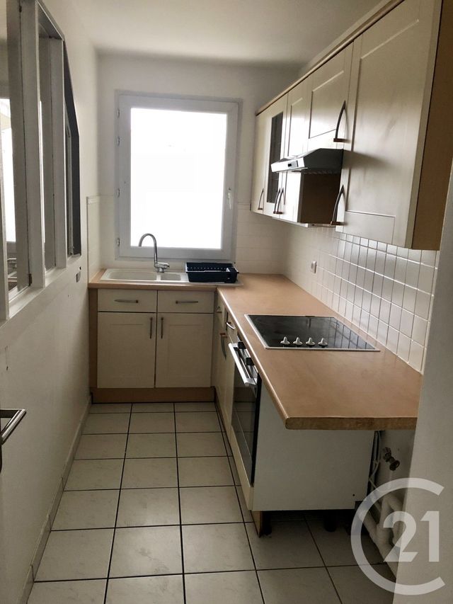 Appartement &agrave; louer - 2 pi&egrave;ces - 44,39 m2 - Cergy - 95 - ILE-DE-FRANCE