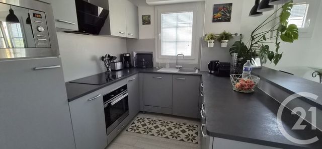 Appartement &agrave; louer - 3 pi&egrave;ces - 104 m2 - Cergy - 95 - ILE-DE-FRANCE
