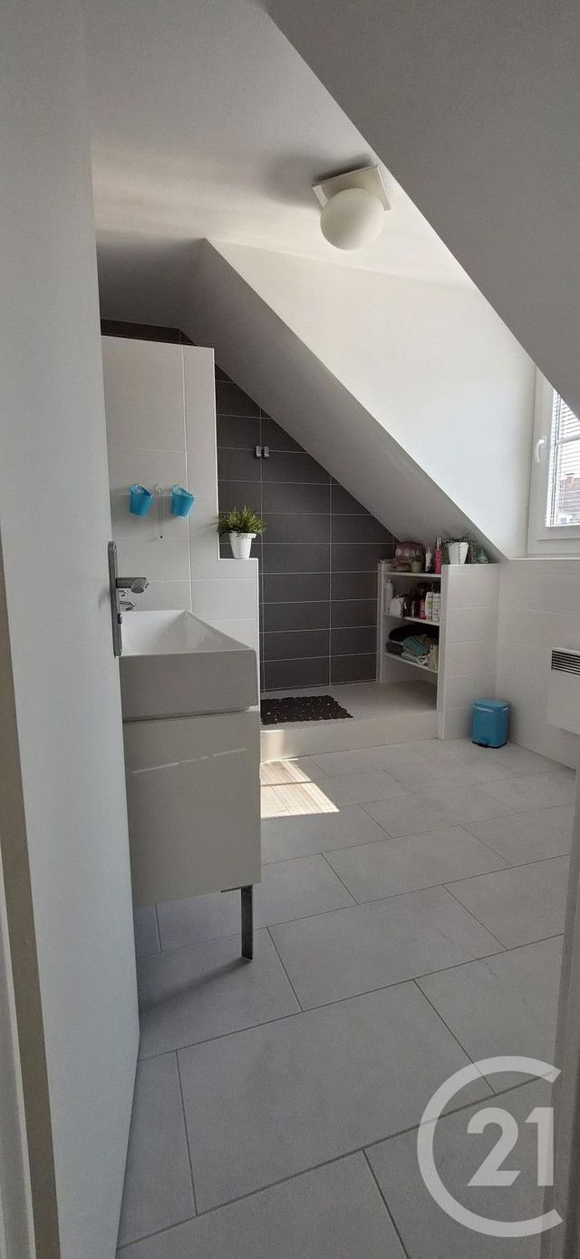 Appartement &agrave; louer - 3 pi&egrave;ces - 104 m2 - Cergy - 95 - ILE-DE-FRANCE