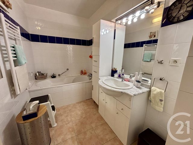 Maison à vendre - 4 pièces - 99,56 m2 - St Gilles - 30 - LANGUEDOC-ROUSSILLON