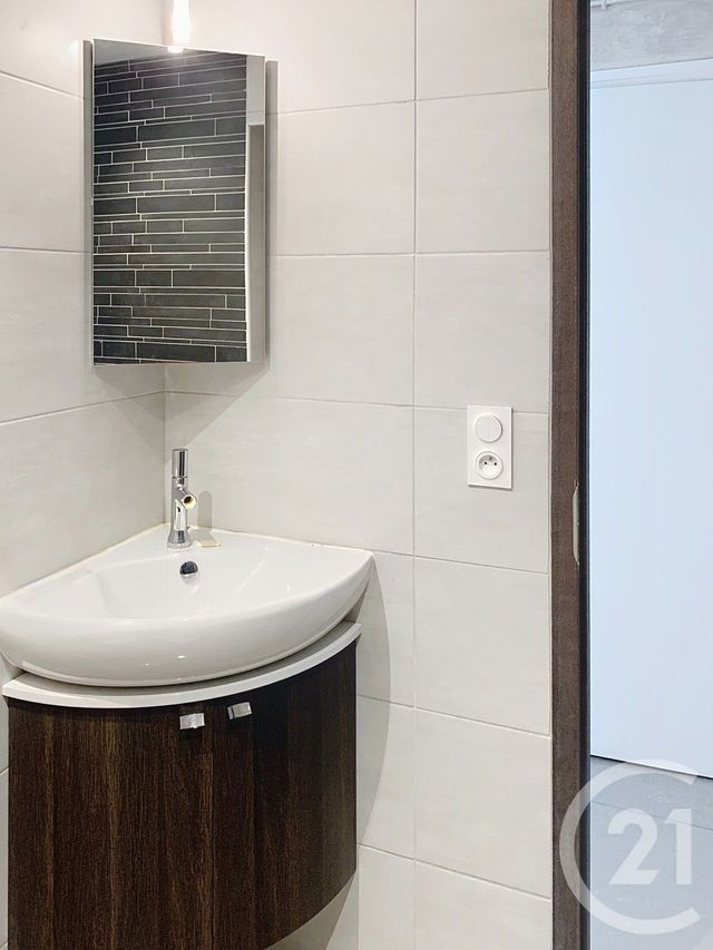 Local commercial à louer - 77.62 m2 - 34 - Herault