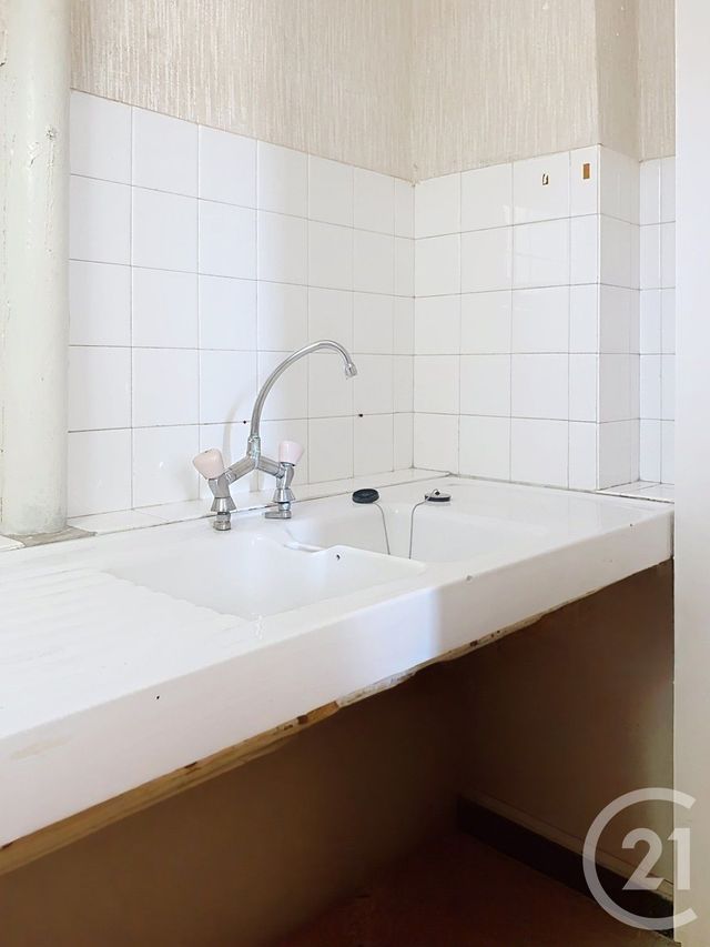 Local commercial à louer - 77.62 m2 - 34 - Herault