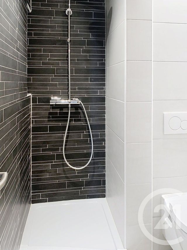 Local commercial à louer - 77.62 m2 - 34 - Herault