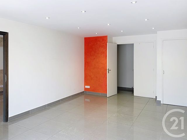 Local commercial à louer - 77.62 m2 - 34 - Herault