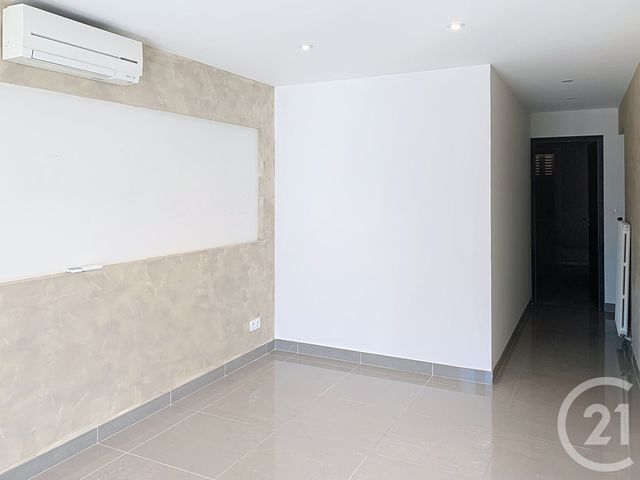 Local commercial à louer - 77.62 m2 - 34 - Herault