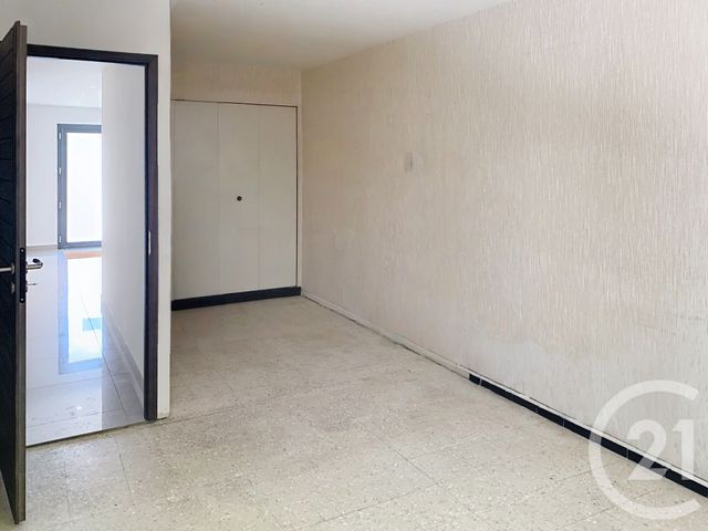 Local commercial à louer - 77.62 m2 - 34 - Herault