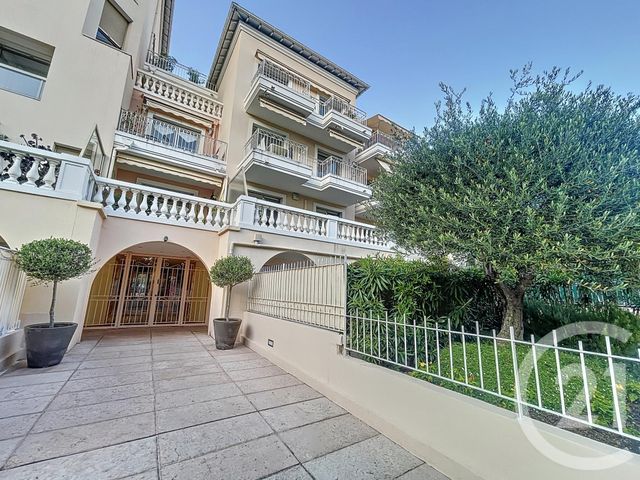 Appartement F2 &agrave; louer - 2 pi&egrave;ces - 51,48 m2 - Le Cannet - 06 - PROVENCE-ALPES-COTE-D-AZUR
