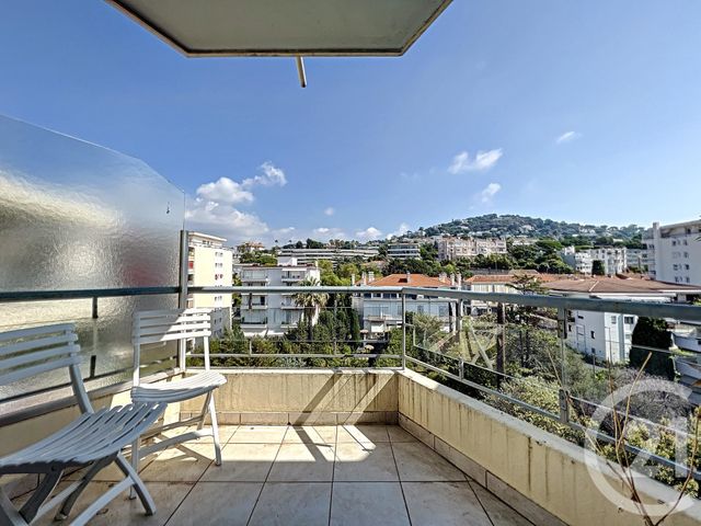 Appartement T2 à vendre - 2 pièces - 41 m2 - Cannes - 06 - PROVENCE-ALPES-COTE-D-AZUR