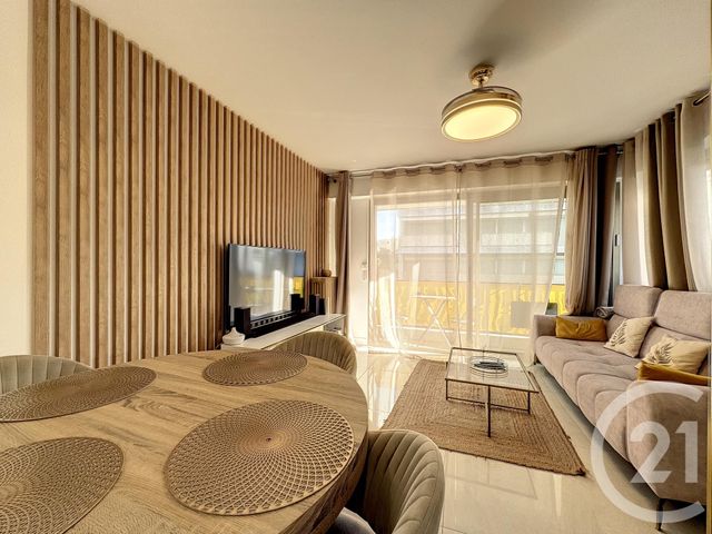 Appartement F3 à vendre - 3 pièces - 60 m2 - Cannes - 06 - PROVENCE-ALPES-COTE-D-AZUR