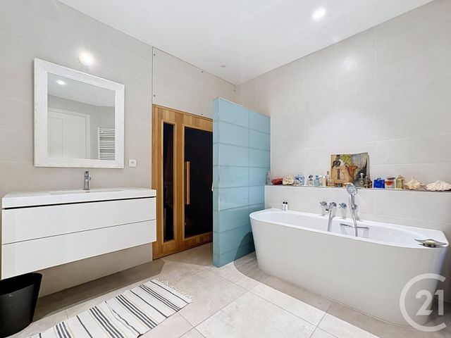 Appartement F5 &agrave; vendre - 5 pi&egrave;ces - 147 m2 - Cannes - 06 - PROVENCE-ALPES-COTE-D-AZUR
