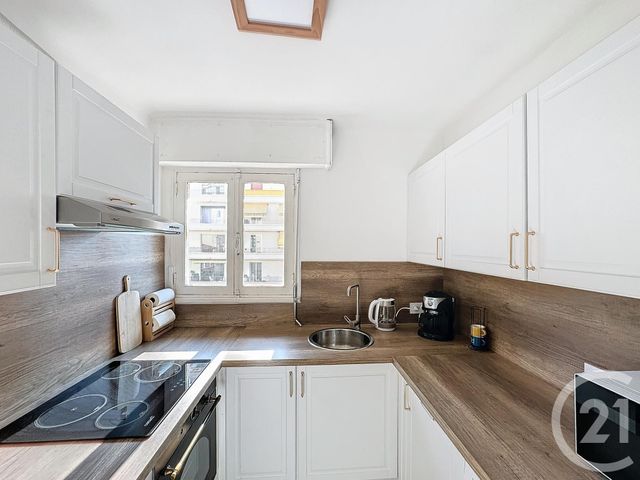 Appartement F2 à vendre - 2 pièces - 40 m2 - Cannes - 06 - PROVENCE-ALPES-COTE-D-AZUR