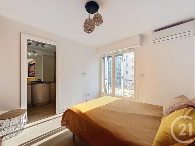 Appartement F2 à vendre - 2 pièces - 40 m2 - Cannes - 06 - PROVENCE-ALPES-COTE-D-AZUR