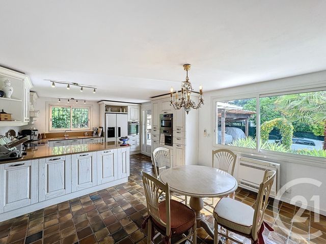 Maison à vendre - 7 pièces - 229 m2 - Cannes - 06 - PROVENCE-ALPES-COTE-D-AZUR