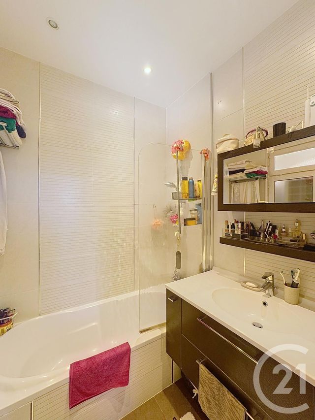 Appartement F3 à vendre - 3 pièces - 75 m2 - Cannes - 06 - PROVENCE-ALPES-COTE-D-AZUR