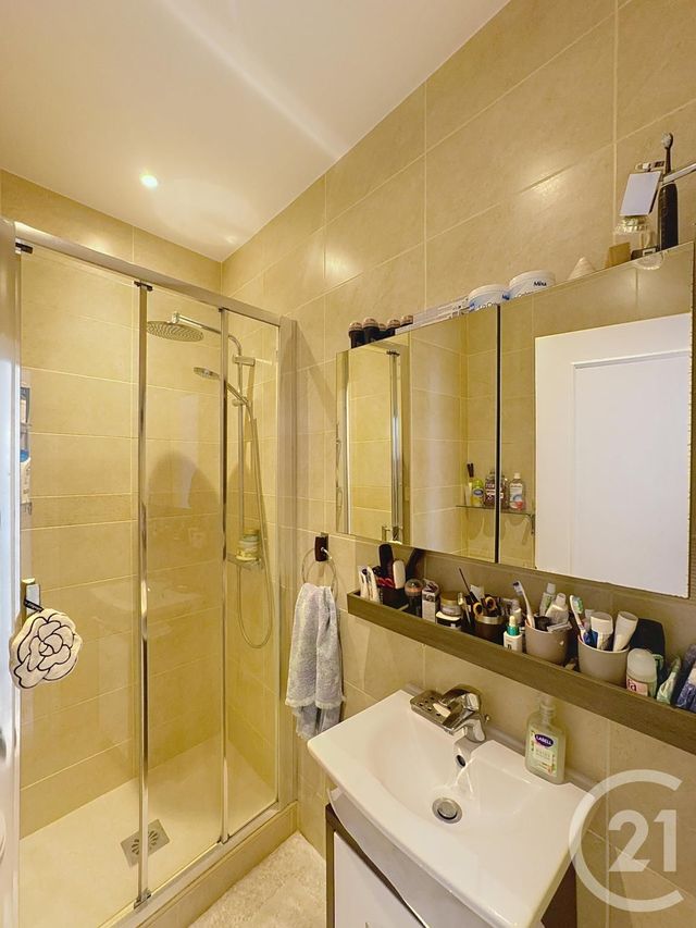 Appartement F3 à vendre - 3 pièces - 75 m2 - Cannes - 06 - PROVENCE-ALPES-COTE-D-AZUR