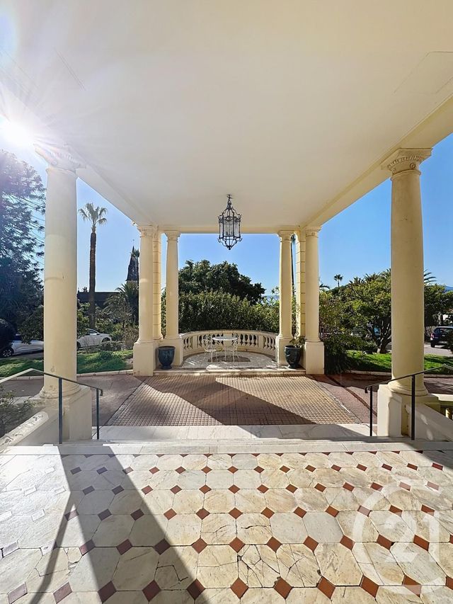 Appartement F3 &agrave; vendre - 3 pi&egrave;ces - 108,82 m2 - Cannes - 06 - PROVENCE-ALPES-COTE-D-AZUR