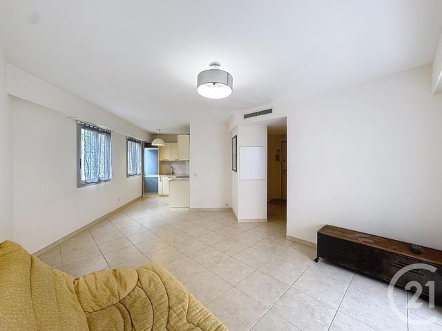 Appartement F2 à vendre - 2 pièces - 45,74 m2 - Juan Les Pins - 06 - PROVENCE-ALPES-COTE-D-AZUR