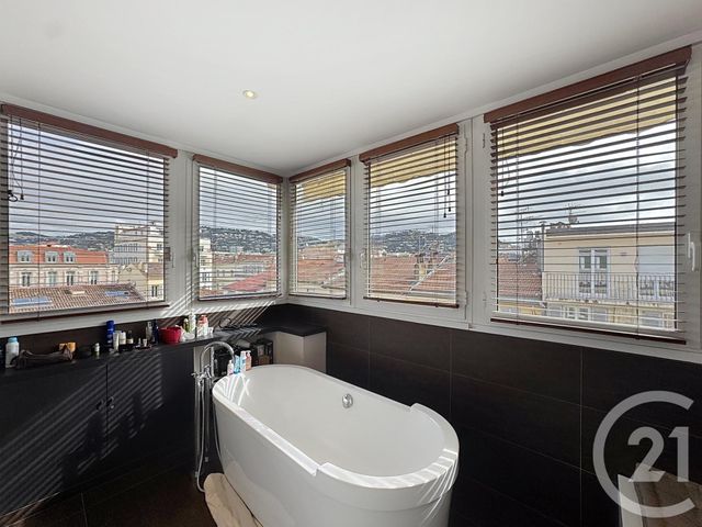 Appartement F4 à vendre - 4 pièces - 98,67 m2 - Cannes - 06 - PROVENCE-ALPES-COTE-D-AZUR