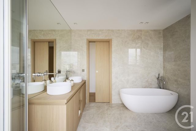 Appartement &agrave; vendre - 3 pi&egrave;ces - 108,69 m2 - Cannes - 06 - PROVENCE-ALPES-COTE-D-AZUR