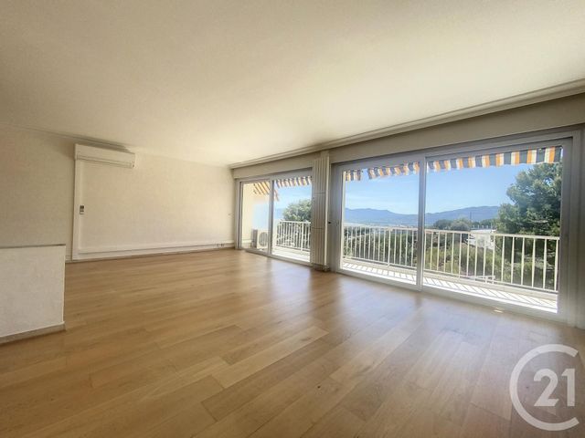 Appartement F3 à vendre - 3 pièces - 97,17 m2 - Cannes - 06 - PROVENCE-ALPES-COTE-D-AZUR