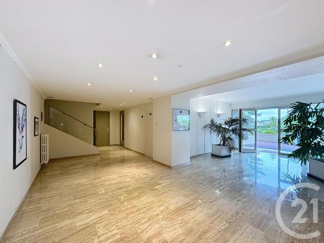 Appartement F3 à vendre - 3 pièces - 97,17 m2 - Cannes - 06 - PROVENCE-ALPES-COTE-D-AZUR