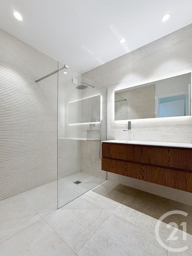 Appartement F3 à vendre - 3 pièces - 85,03 m2 - Cannes - 06 - PROVENCE-ALPES-COTE-D-AZUR