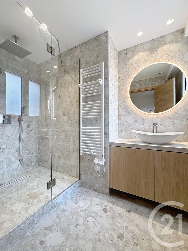 Appartement F3 à vendre - 3 pièces - 82,19 m2 - Cannes - 06 - PROVENCE-ALPES-COTE-D-AZUR