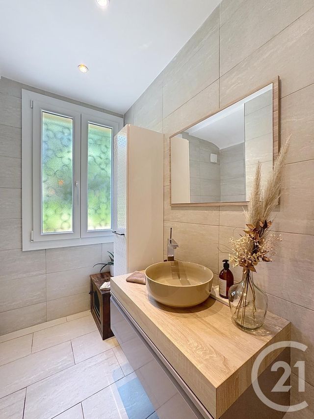 Appartement F3 à vendre - 3 pièces - 94,29 m2 - Le Cannet - 06 - PROVENCE-ALPES-COTE-D-AZUR