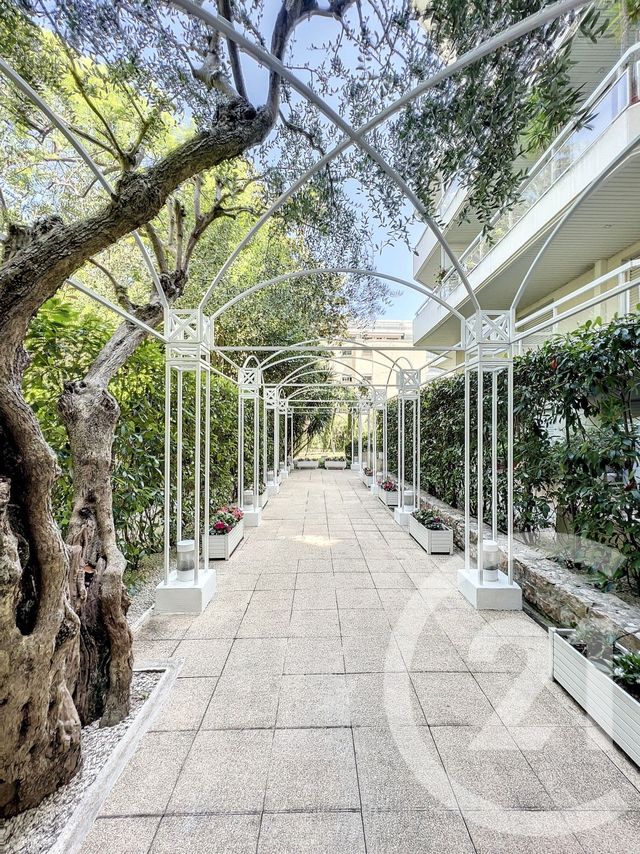 Appartement F3 &agrave; vendre - 3 pi&egrave;ces - 66,03 m2 - Cannes - 06 - PROVENCE-ALPES-COTE-D-AZUR