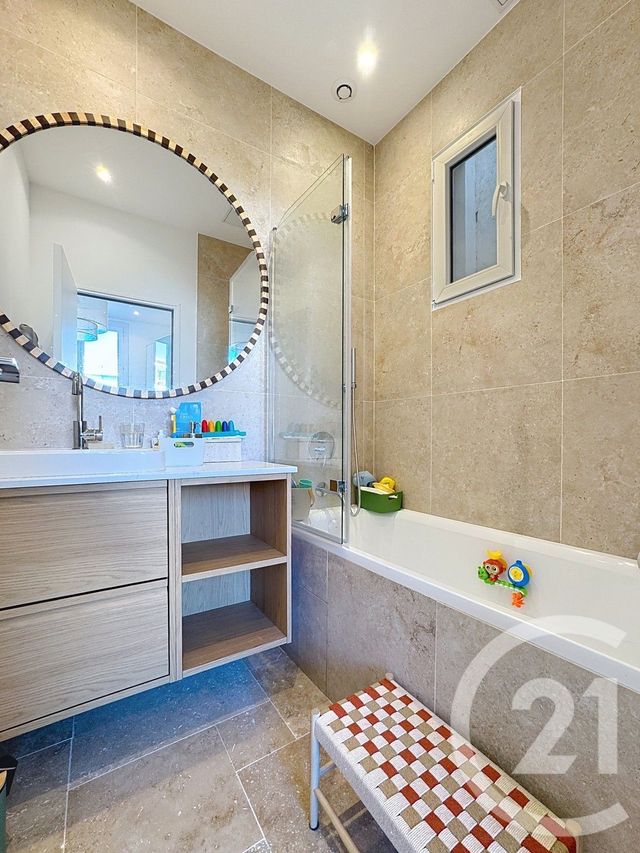 Appartement F3 &agrave; vendre - 3 pi&egrave;ces - 66 m2 - Cannes - 06 - PROVENCE-ALPES-COTE-D-AZUR