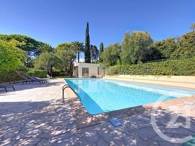 Appartement F3 à louer - 3 pièces - 83 m2 - Cannes - 06 - PROVENCE-ALPES-COTE-D-AZUR