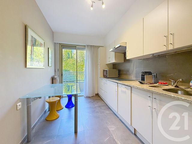 Appartement F3 à louer - 3 pièces - 83 m2 - Cannes - 06 - PROVENCE-ALPES-COTE-D-AZUR